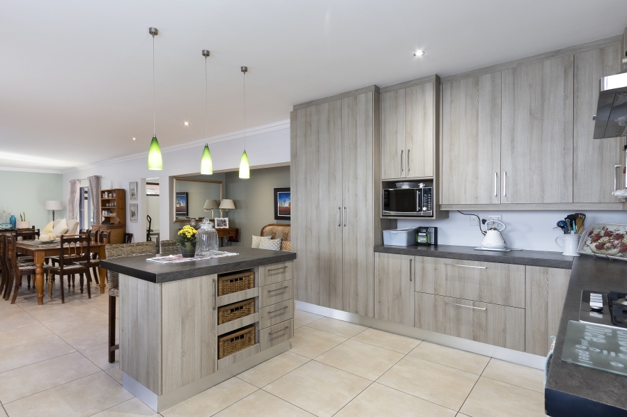 3 Bedroom Property for Sale in Heritage Park Western Cape